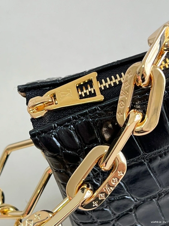 WIS COUSSIN LOUIS PM VUITTON 0104